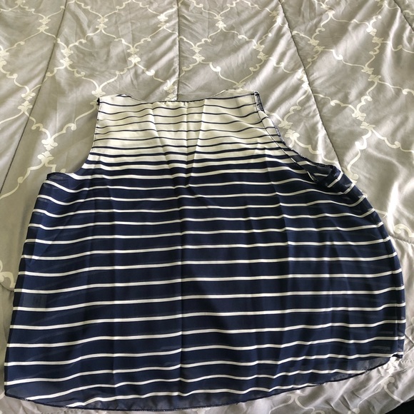 Sleeveless top - Picture 3 of 5